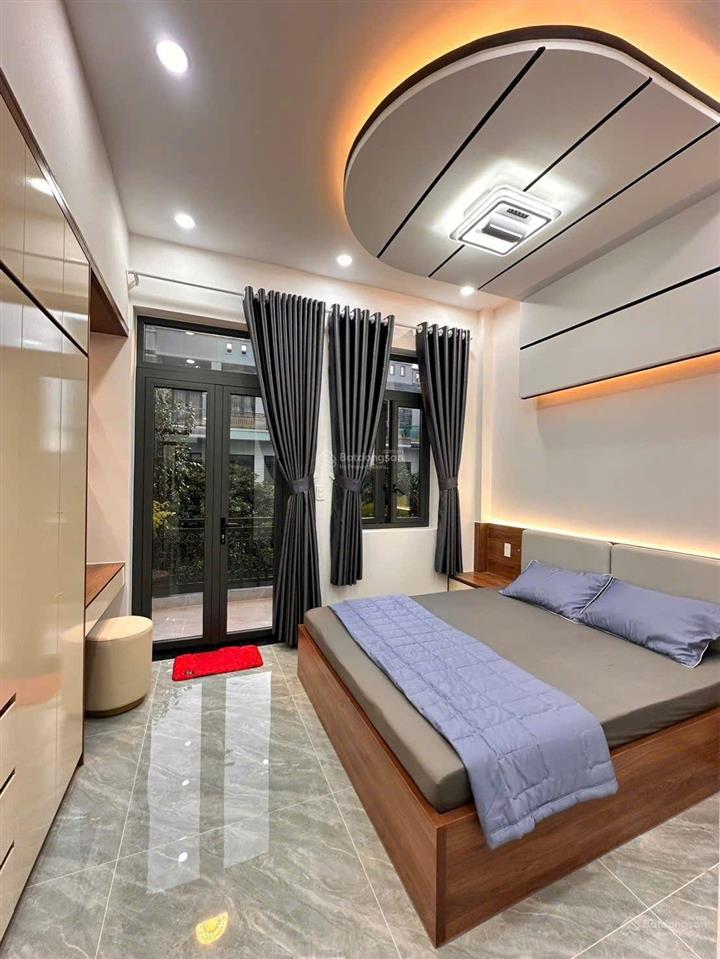 Nhà đẹp trung tâm dĩ an 5 tỷ 7 tl gần chợ dĩ an 1 ngã 3 cây điệp big c go dt 415m