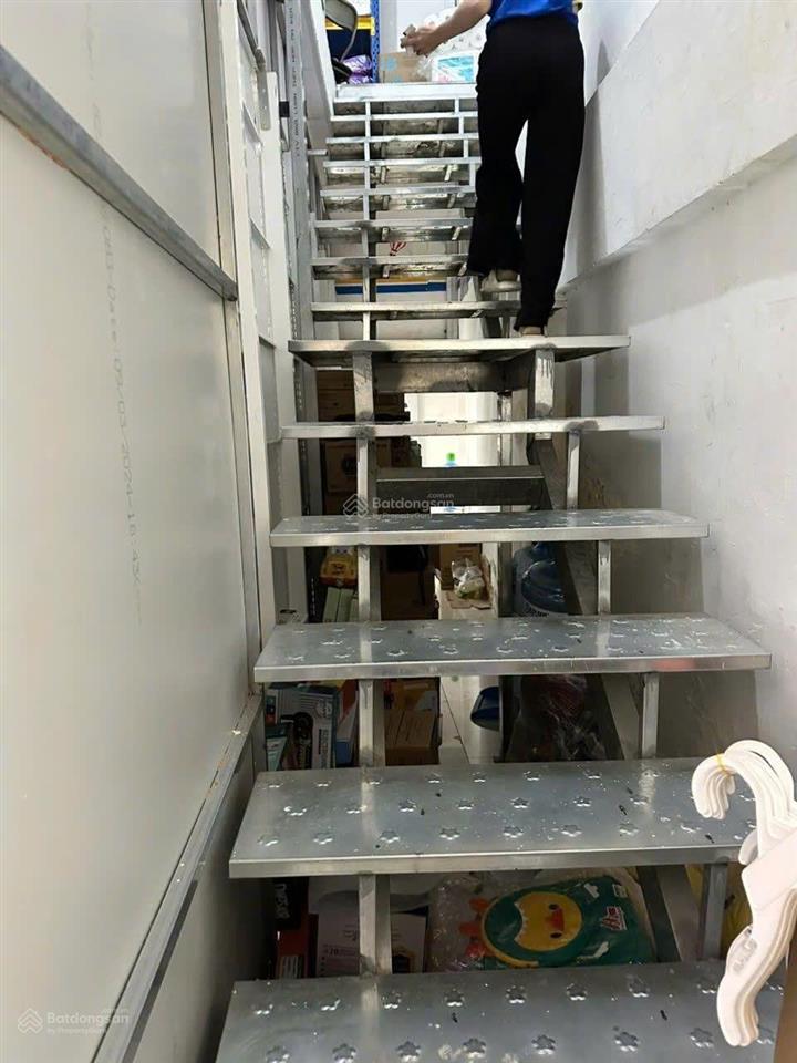 Cho thuê nhà mặt tiền kd ngan 8m  đường kha vạn cân  phường thủ đức tphcm