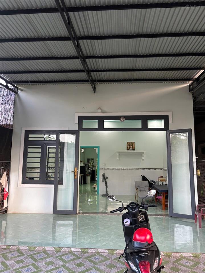 Chính chủ bán nhà mặt tiền mới xây 2pn + sân ô tô  sông ray, cẩm mỹ, đồng nai  giá tốt