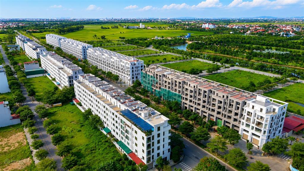 Lô đất đẹp cách đh luật cs2 & đh ngoại thương cs2 500m