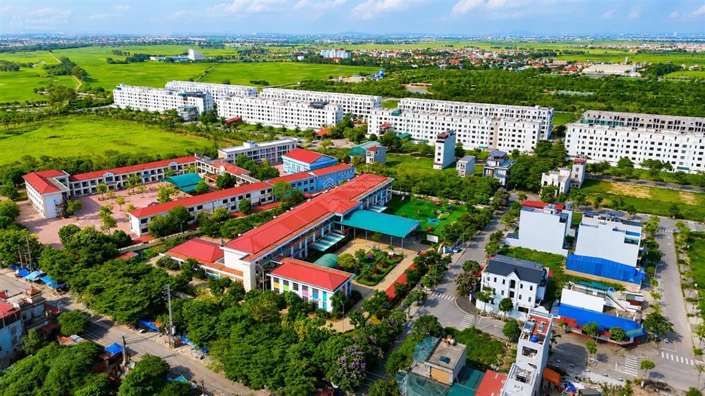 Lô đất đẹp cách đh luật cs2 & đh ngoại thương cs2 500m