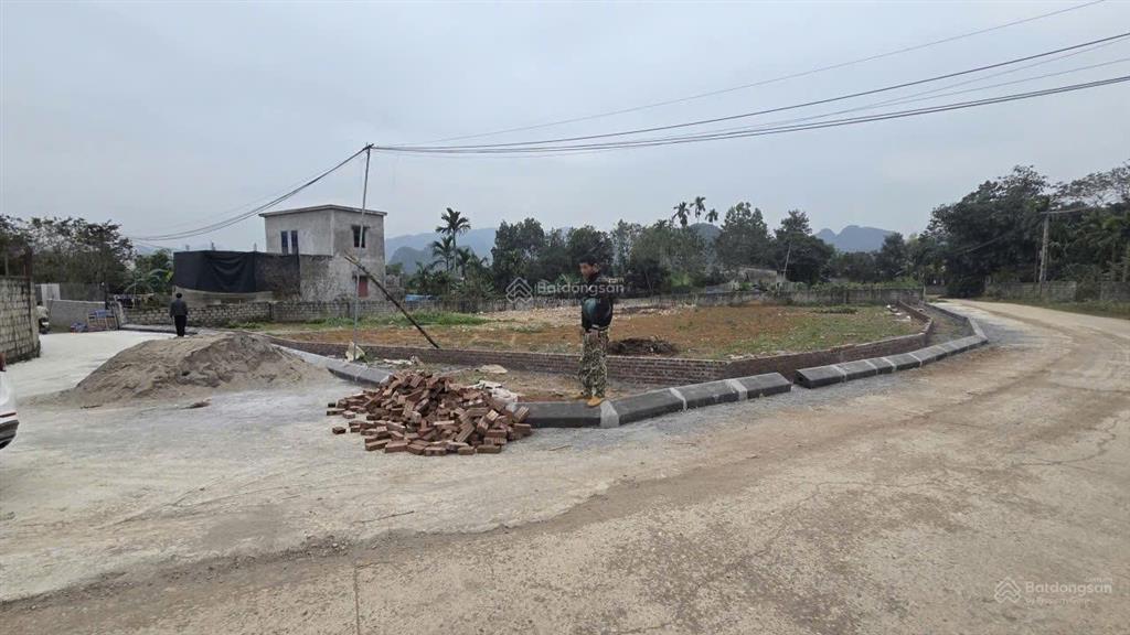 Chính chủ cần bán gấp 100m2 full thổ cư, giáp hà nội, khu công nghiệp 360ha chỉ 760tr