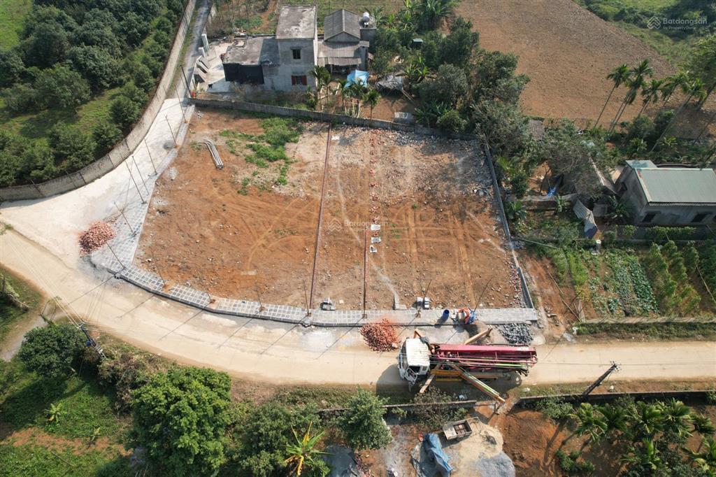 Chính chủ cần bán gấp 100m2 full thổ cư, giáp hà nội, khu công nghiệp 360ha chỉ 760tr