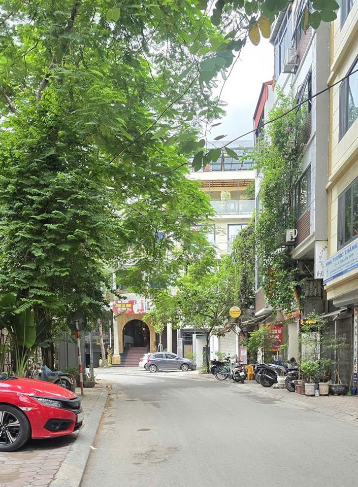 HIẾM NHẤT ĐỘI CẤN – 50M² PHÂN LÔ – VỈA HÈ – MẶT NGÕ 3 Ô TÔ TRÁNH