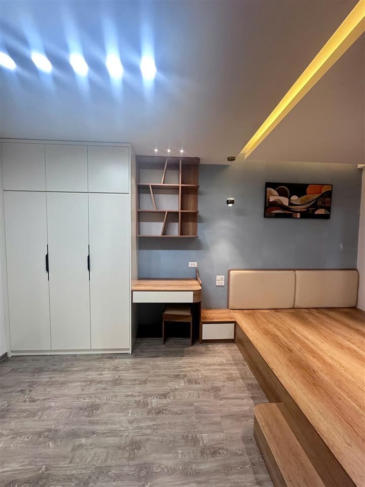 HIẾM BÁN NHÀ TÔN ĐỨC THẮNG ĐỐNG ĐA  30M² – 6 TẦNG THANG MÁY – FULL NỘI THẤT Ở NGAY  8,9