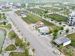 Bán lô đất đẹp rùa vàng vị trí gần hồ, giao thông thuận tiện di chuyển