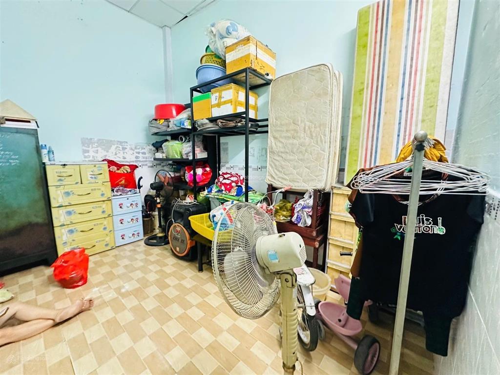 Chủ gấp bán giãm 100tr còn 4.650 tỷ bán nhà sát mặt tiền nguyễn duy trinh diện tích rộng,