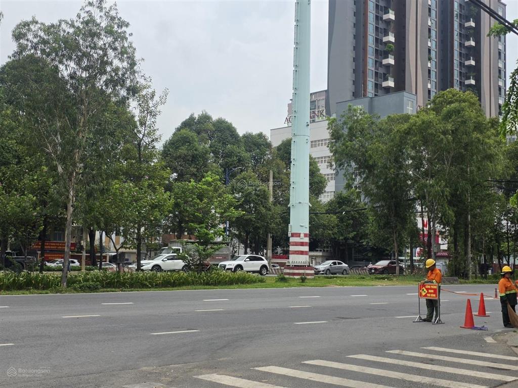 Chủ gửi bán đất đường số 7 ra đồng văn cống qua bên kia là trung tâm hành chính dt 57m giá 6.7 tỷ