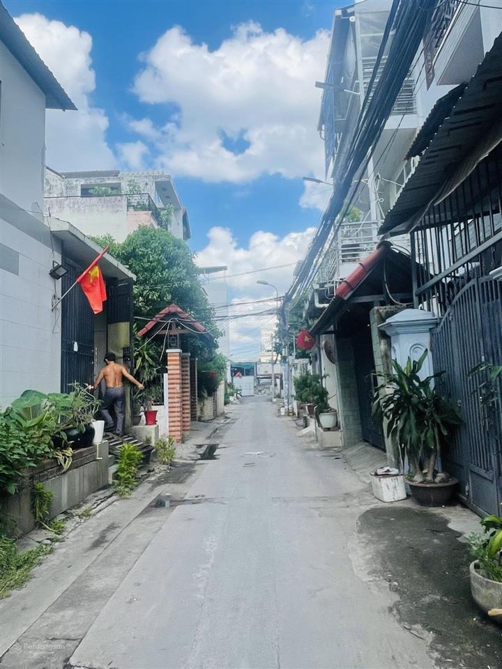 Chủ ngộp bank 3.8 tỷ cần bán gấp lô đất mt đường 25 cát lái  q2  dt 50m (5x10) giá 5.5 tỷ