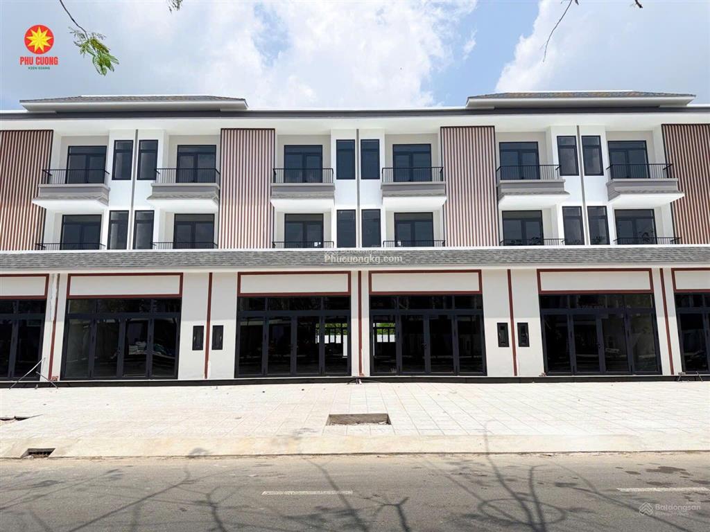 Dãy nhà phố diện tích khủng sắp ra mắt kđt phú cường thanh toán 12 tháng 30% nhận nhà