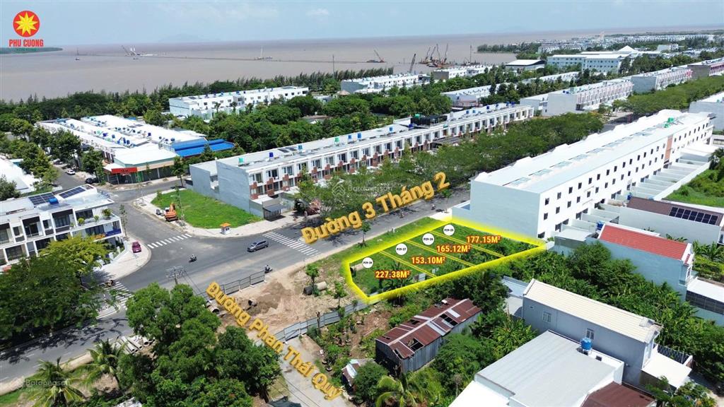 Dãy nhà phố diện tích khủng sắp ra mắt kđt phú cường thanh toán 12 tháng 30% nhận nhà