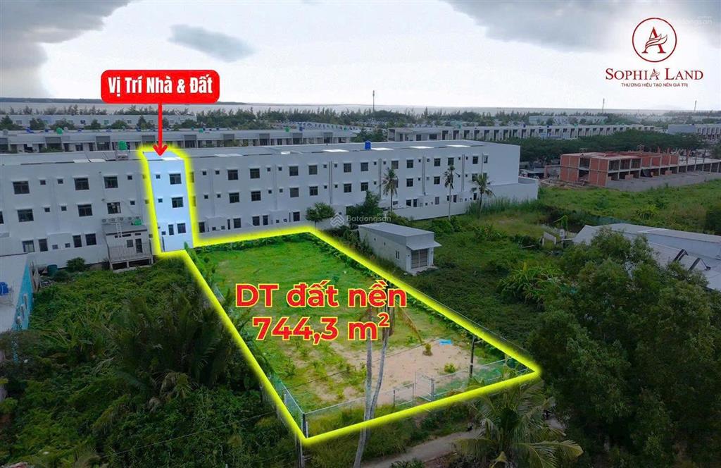 Nhà vườn mặt tiền đường 3/2 tổng diện tích 884m2
