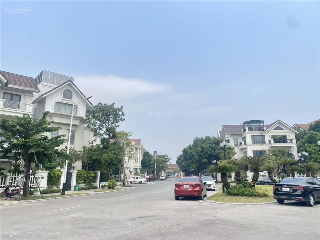 Biệt thự song lập anh đào
vinhomes riverside vượng khí trường tồn .