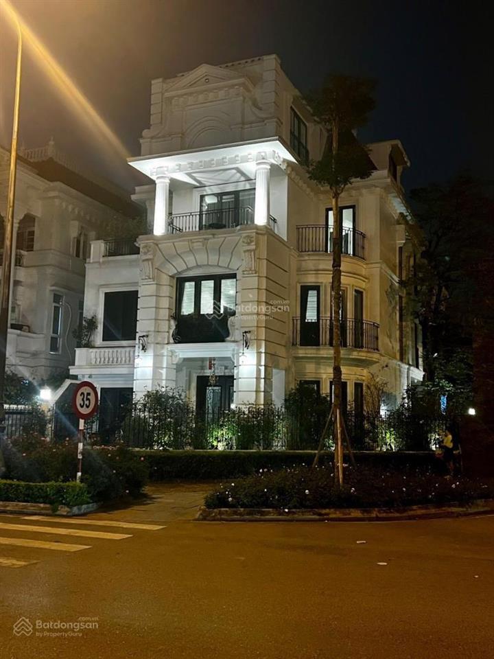 Bán gấp biệt thự ciputra tây hồ 305m2, lô góc, mặt đường đôi