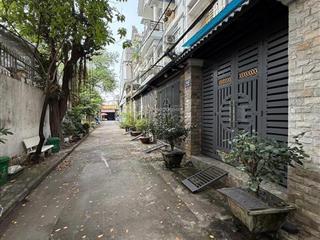 Nhà phố trệt lửng 3 lầu, 1 sẹc gần chợ hiệp thành dt 4x17m giá 5,35 tỷ