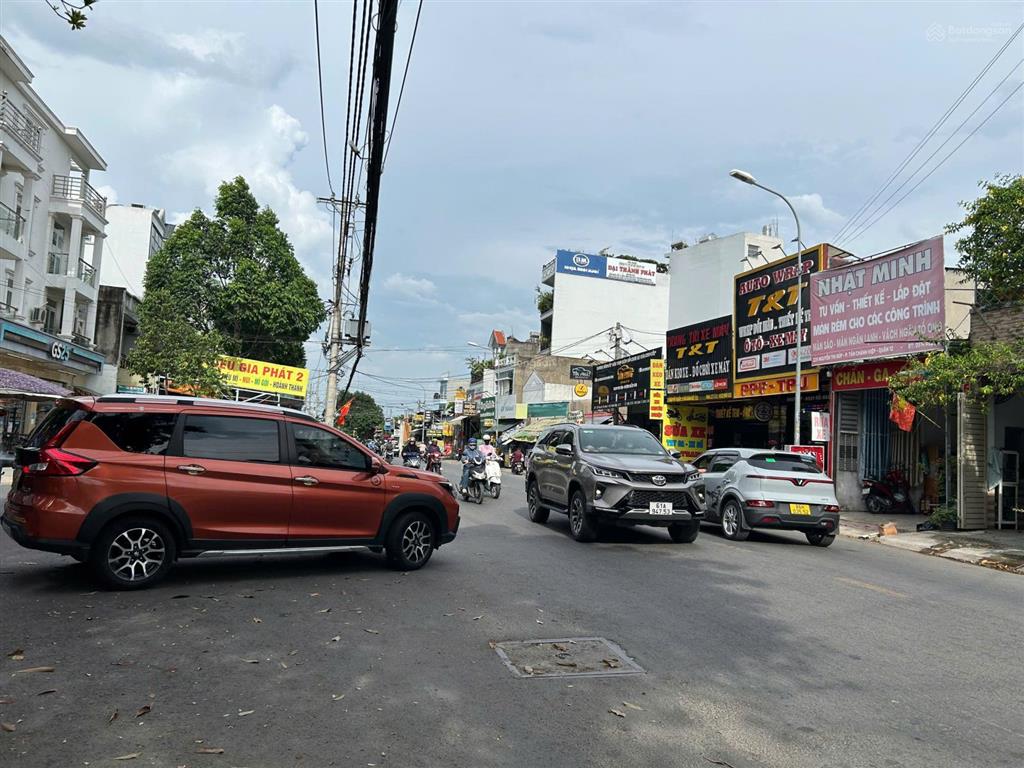 Nhà mtkd đường nguyễn thị búp (ngay cổng hiệp thành city) dt 5x18m 1 trệt 2 lầu giá 10,3 tỷ