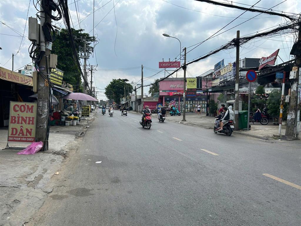 Cho thuê mbkd đường phạm văn chiêu, phường 9, gò vấp. dt 10x30m giá 75 triệu/tháng