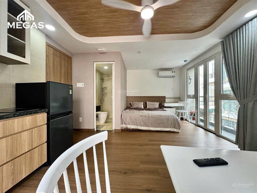 Căn hộ cao cấp  rộng 30m2  ban công  full nội thất  ngay ngã 6 gò vấp