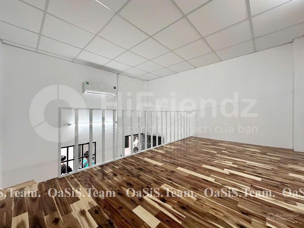 Cho thuê phòng rộng 30m²  gác cao 2m  sẵn máy lạnh  lê đức thọ
