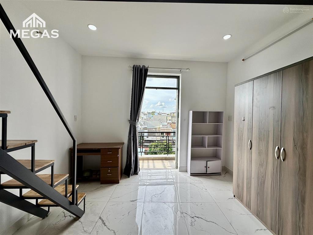 Cho thuê phòng rộng 30m2  full nội thất  ngay công viên làng hoa