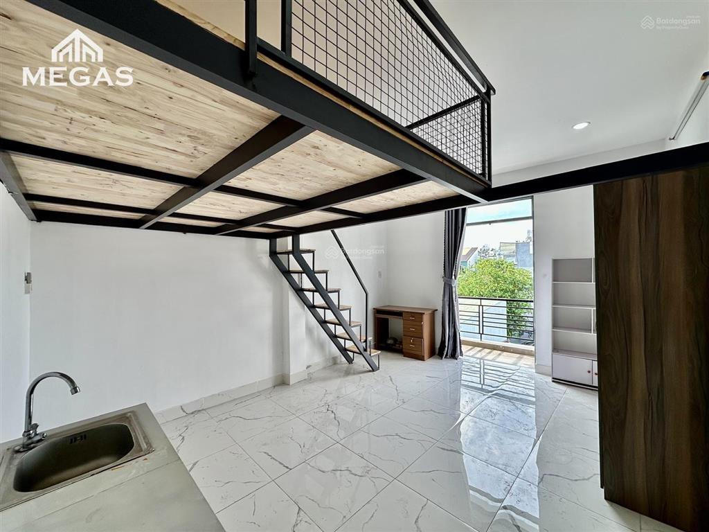 Cho thuê phòng rộng 30m2  full nội thất  ngay công viên làng hoa