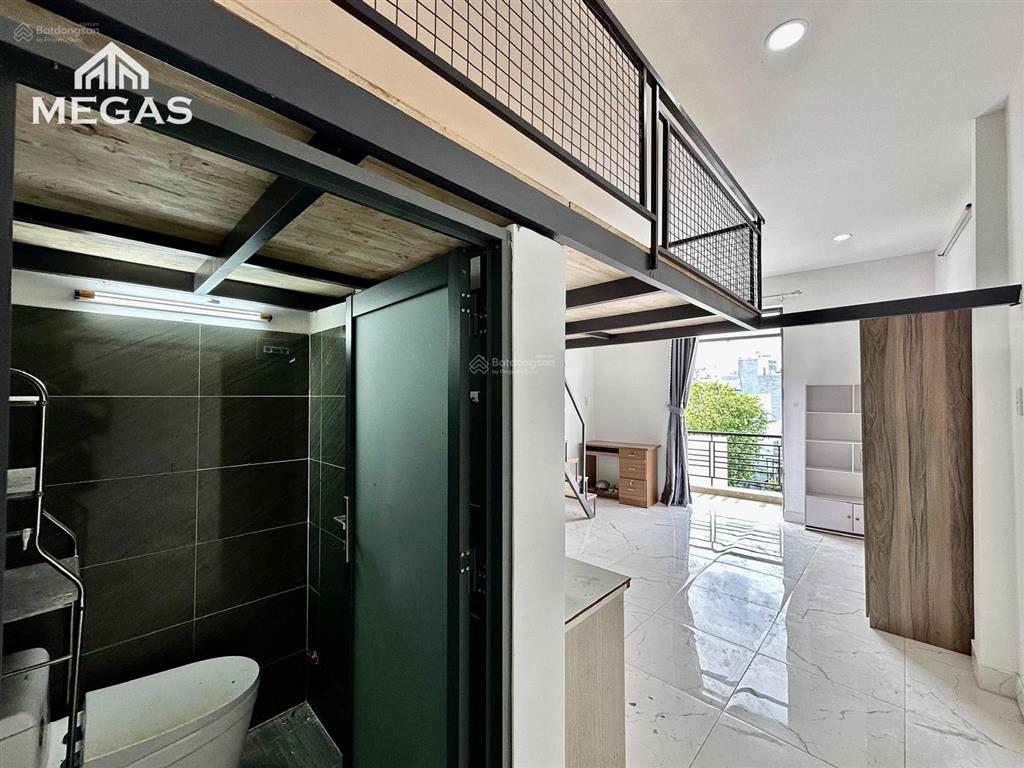 Cho thuê phòng rộng 30m2  full nội thất  ngay công viên làng hoa