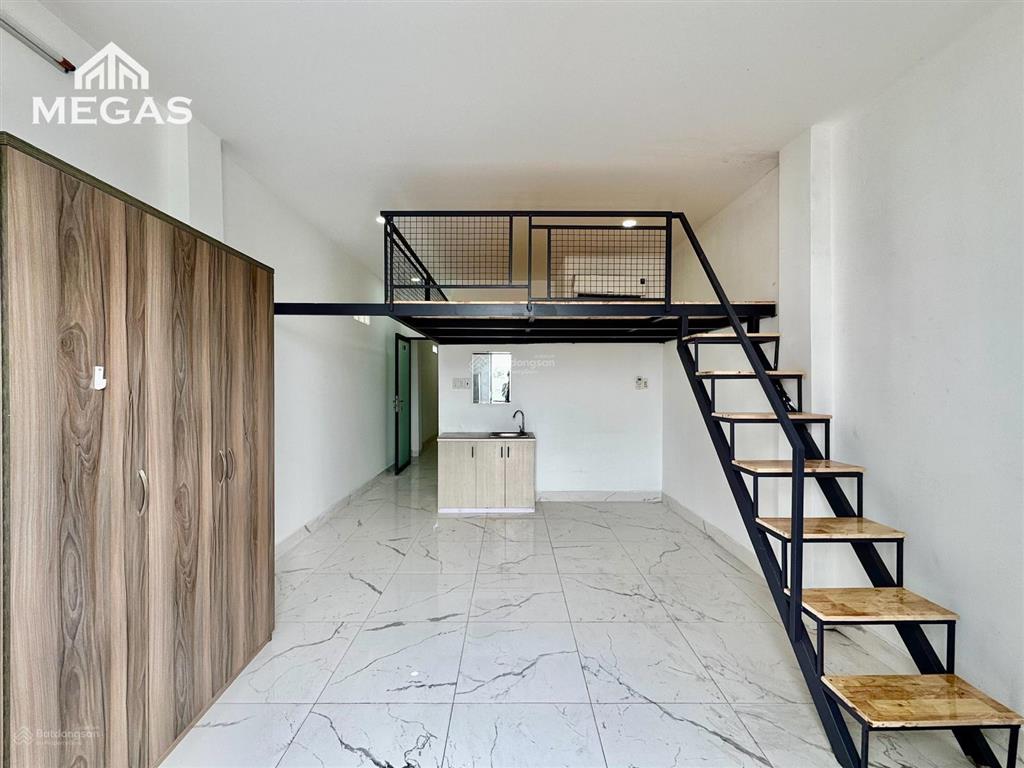 Cho thuê phòng rộng 30m2  full nội thất  ngay công viên làng hoa