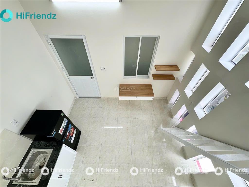 Cho thuê phòng ban công  ngay đại học văn lang  full nội thất