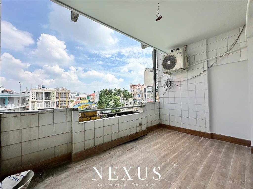 Căn hộ studio ban công  rộng 40m2  full nội thất  gần emart phan huy ích