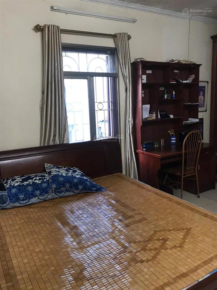 Chính chủ cho thuê căn hộ tập thể tầng 4  dt 80m2  khu tt quân đội  ngõ 120 hoàng quốc việt