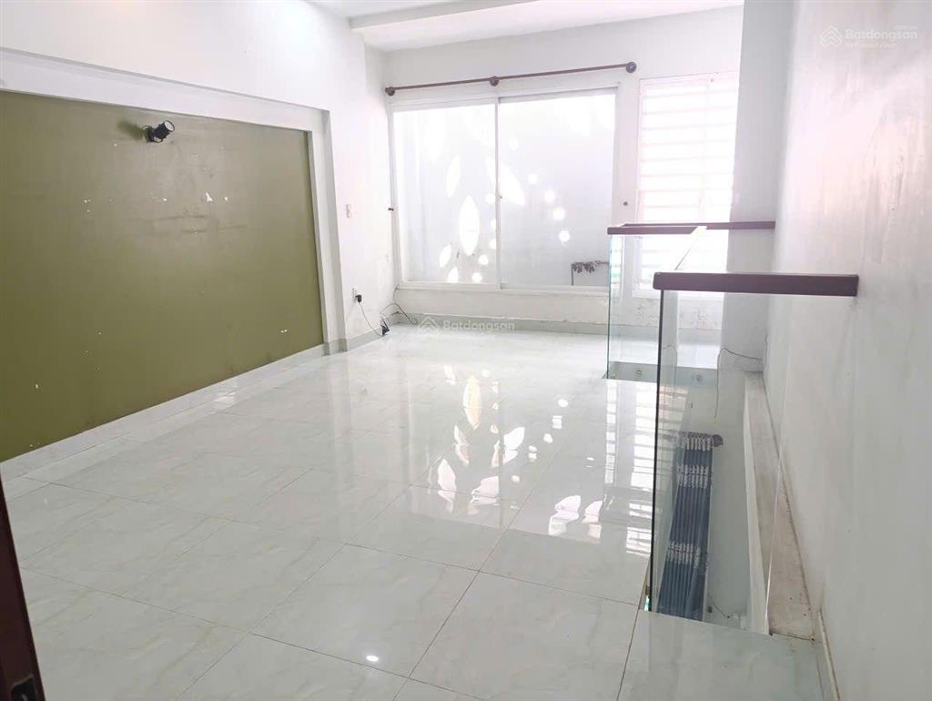 Giảm còn 9.5 tỷ ! bán nhà hoàng sa, quận 3, sát mặt tiền, cn 62m2, 4 tầng, 4pn, hoàn công đủ