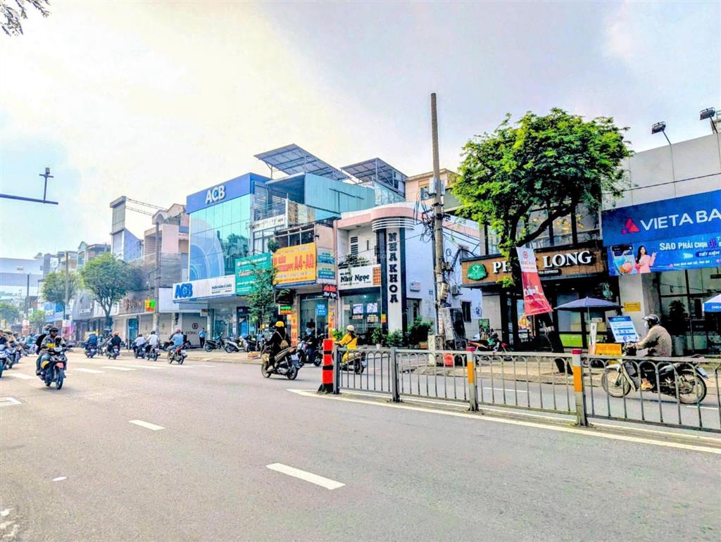 Siêu vị trí góc 2 mt trường chinh ngay metro  dt(5,5x28 nh 6,5) hđ thuê 150triệu/th  giá chỉ 48tỷ
