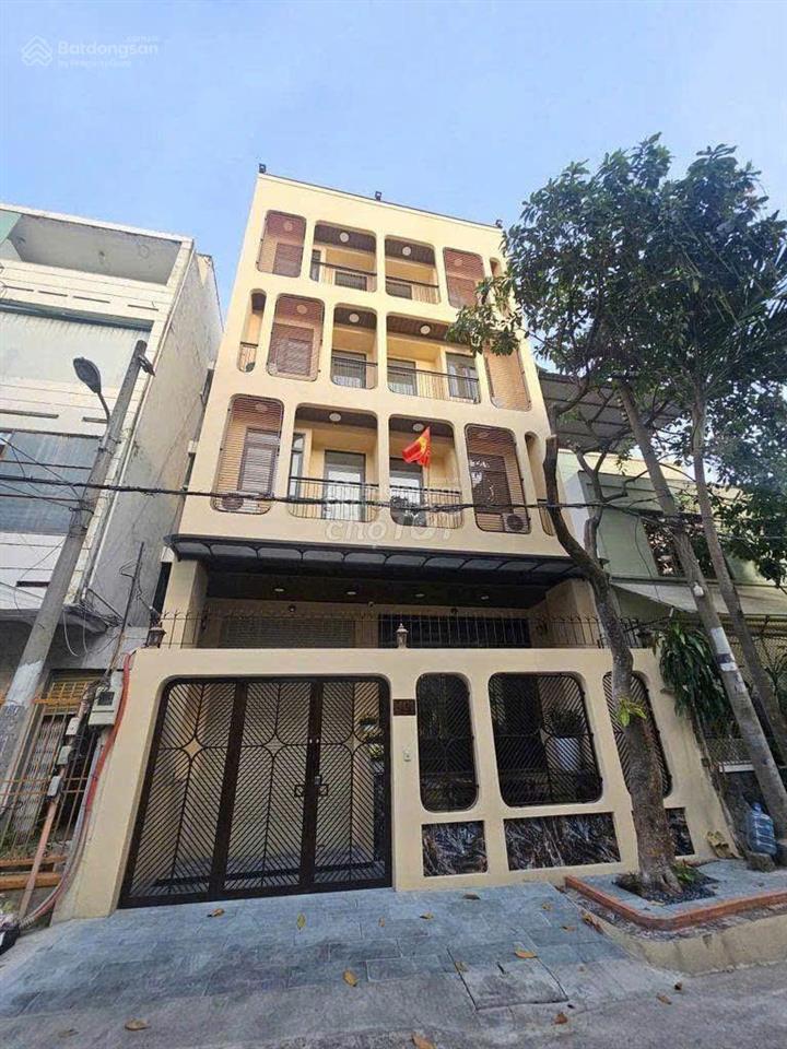 Siêu phẩm khan hiếm  pháp lý sạch sẽ ngay xuân thủy quận 2  dt 8 x 30  4 tầng  giá 35tỷ