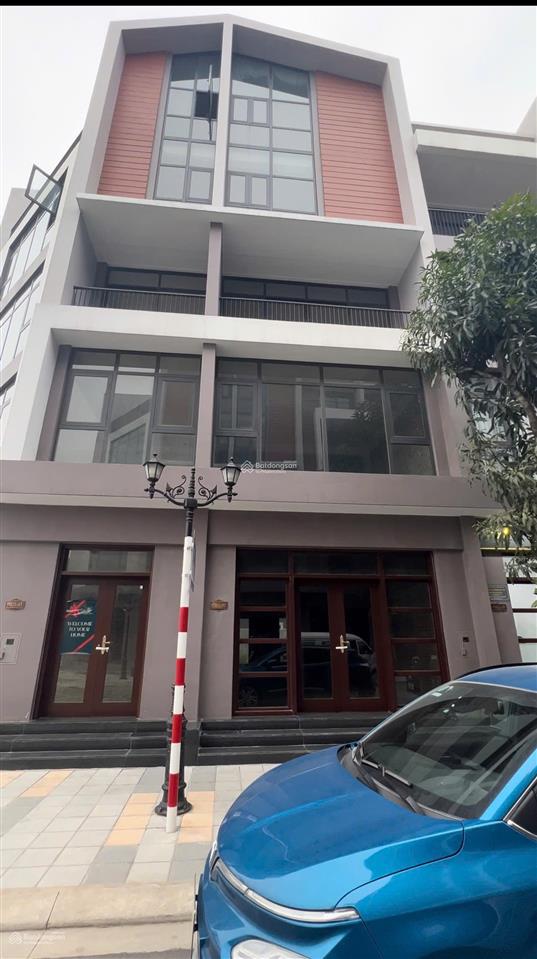 Shop phố biển áp góc dt 80m2 đối diện quảng trường, sân khấu sự kiện, tiềm năng lên giá 11 tỷ