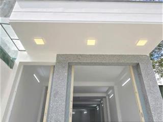 Bán siêu phẩm nhà đẹp căn góc vòng xoay đầu tư kinh doanh