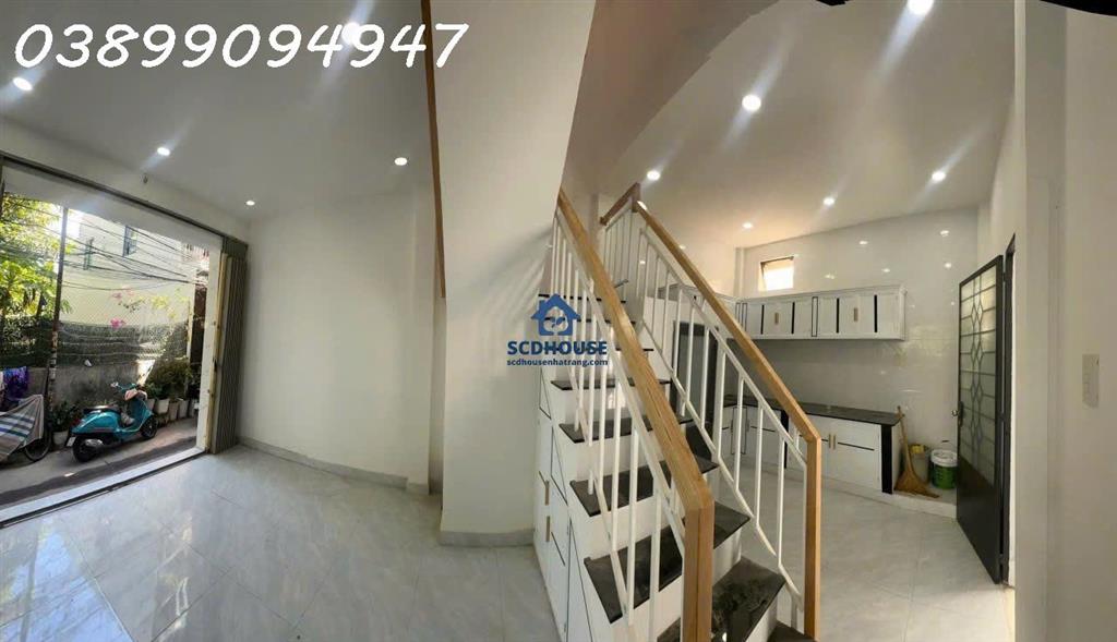BÁN NHÀ LÔ GÓC 2 MẶT TIỀN HẺM CẮT KIẾNG ĐƯỜNG 2/4 NHA TRANG – DIỆN TÍCH 28M² KẾT CẤU 2
