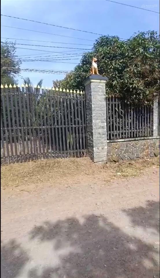 Đất 2 mặt tiền 2396.2m2, giá 2tỷ850 tỉnh long an