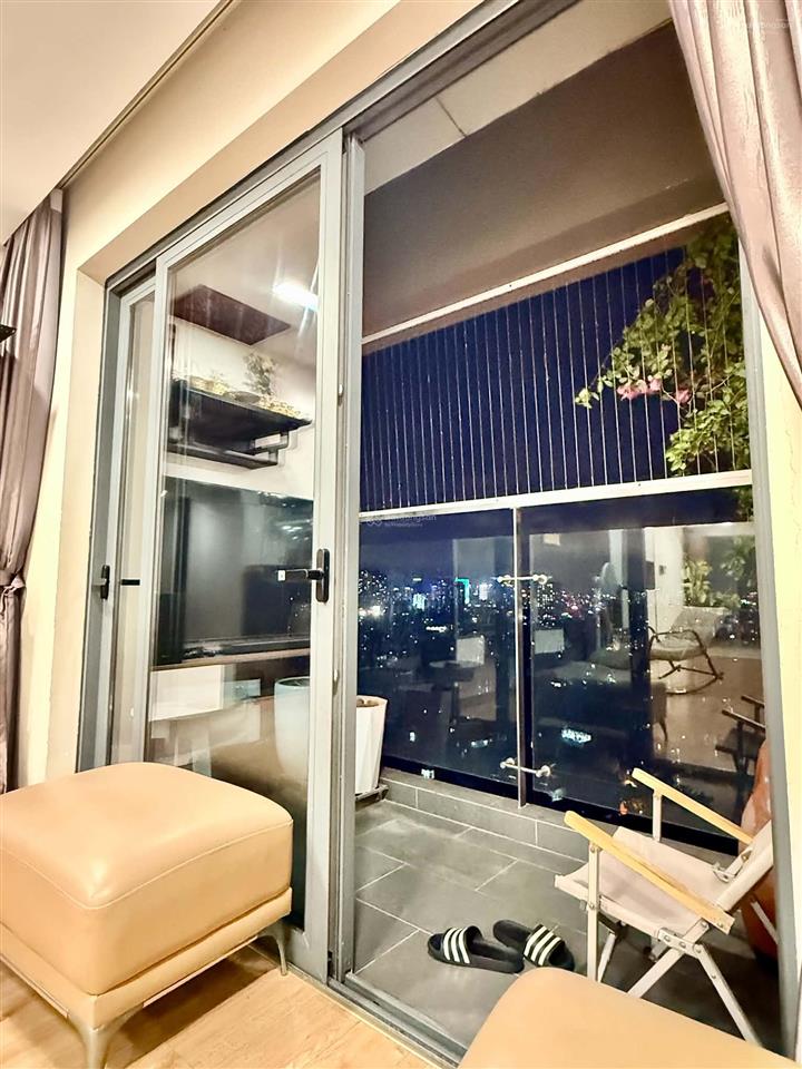 Bán gấp căn hộ 3pn 2wc 93m2 full nội thất sổ sẵn, giá đầu tư đ/c rivera park 69 vũ trọng phụng