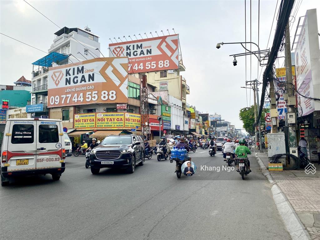 Bán nhà quận 3 đường cách mạng tháng tám, 70m², ngang lớn 7m gần tô hiến thành  9 tỷ