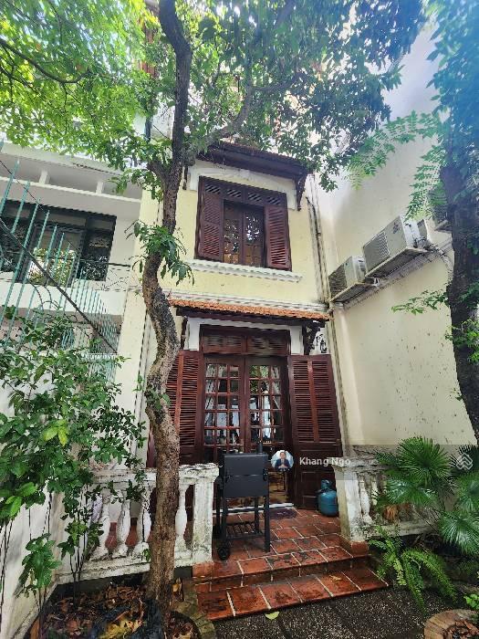 Bán biệt thự cổ phố võ thị sáu q.3, 340m², ngang lớn 16m, góc trương định gần thành uỷ hcm  168 tỷ