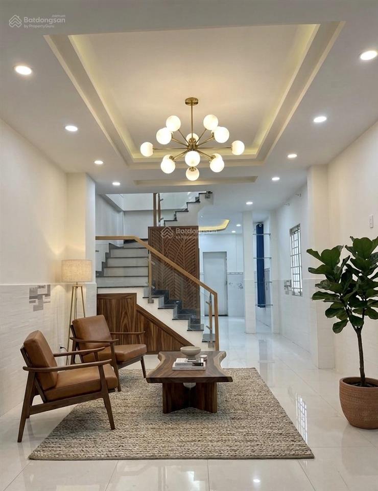 Nhà đẹp 4 tầng 48m  ngang lớn 4m sát mặt tiền q.pn  nhỉnh 11ty