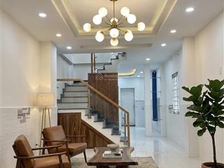 Nhà đẹp 4 tầng 48m  ngang lớn 4m sát mặt tiền q.pn  nhỉnh 11ty