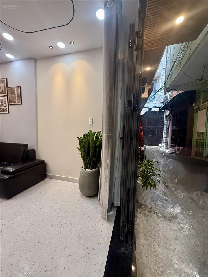 Khu vip phan xích long 40m² full nội thất, ở ngay  giá tốt 6.35 tỷ | gần trường sa, bv hoàn mỹ