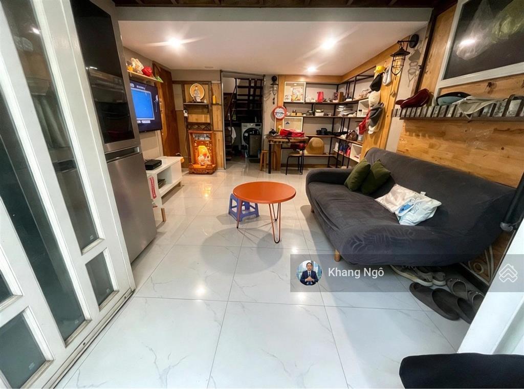 Hẻm xe hơi lê văn sỹ q3  30.2m2 ngang lớn, 3 tầng, nội thất mới  ô tô vào nhà  7.8 tỷ