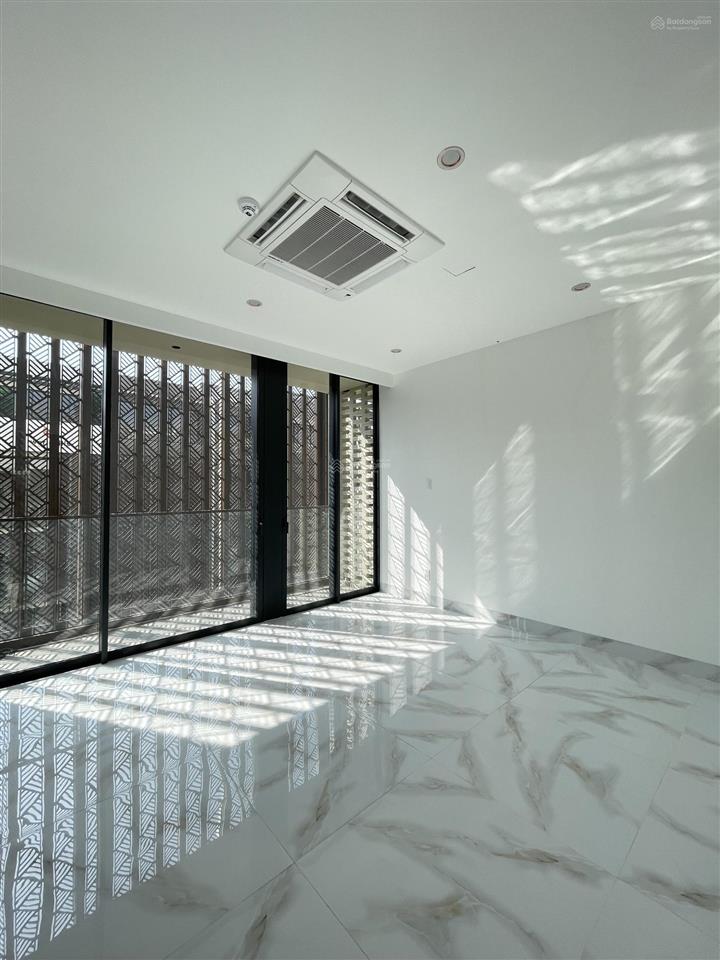 Nhà phố căn góc gần khu weyyo siêu đẹp the global city