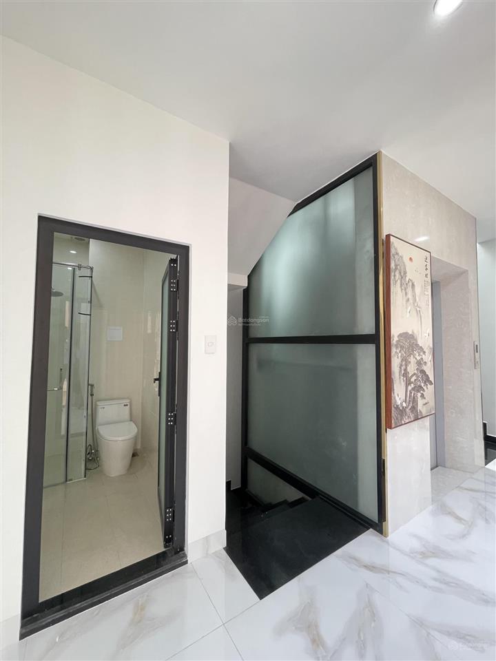 Nhà phố căn góc gần khu weyyo siêu đẹp the global city