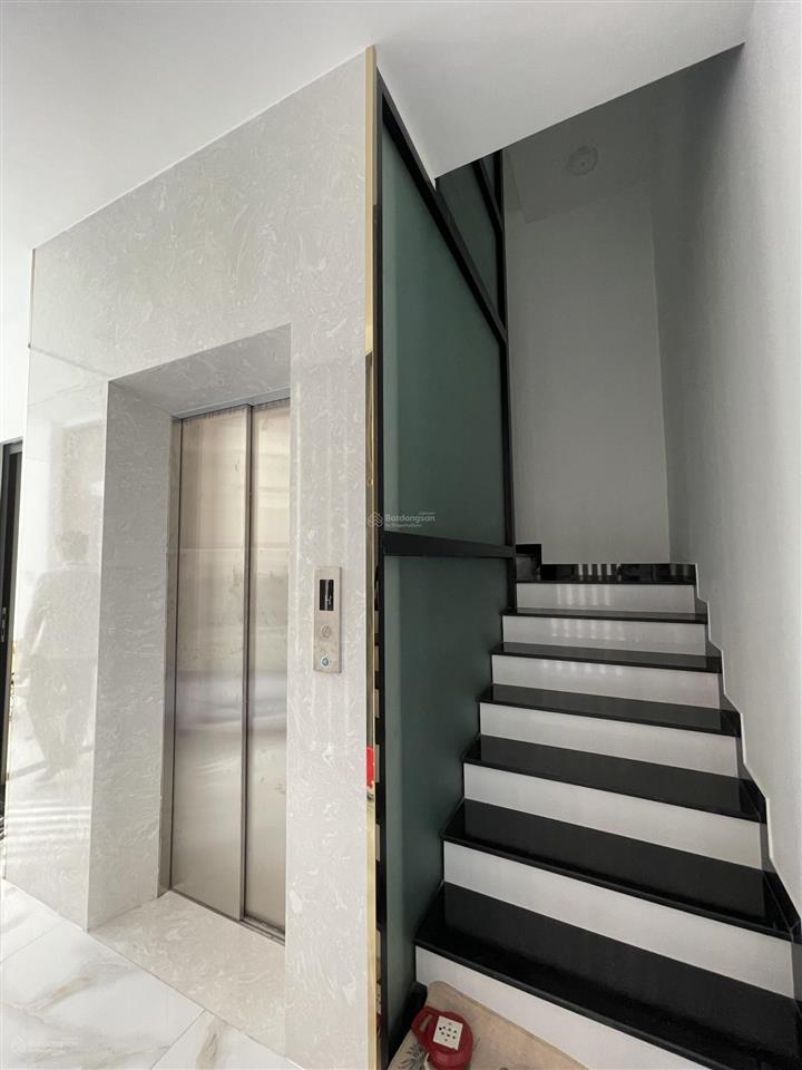 Nhà phố căn góc gần khu weyyo siêu đẹp the global city