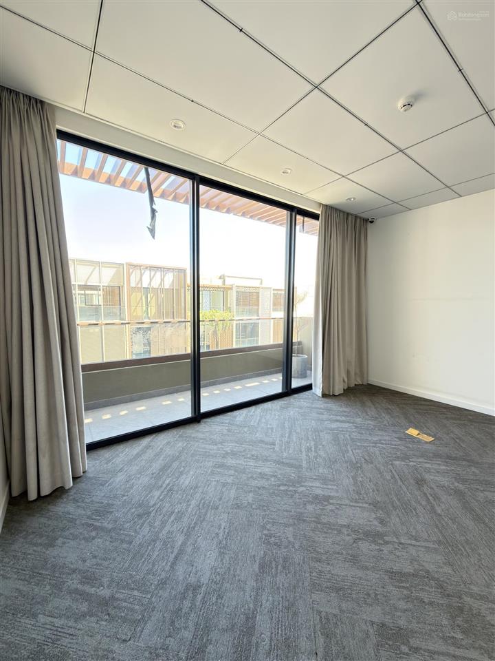 Cho thuê nhà phố soho global city quận 2
