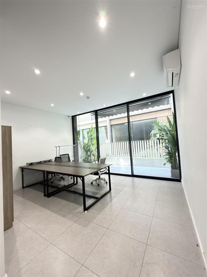 Cho thuê nhà phố soho global city quận 2
