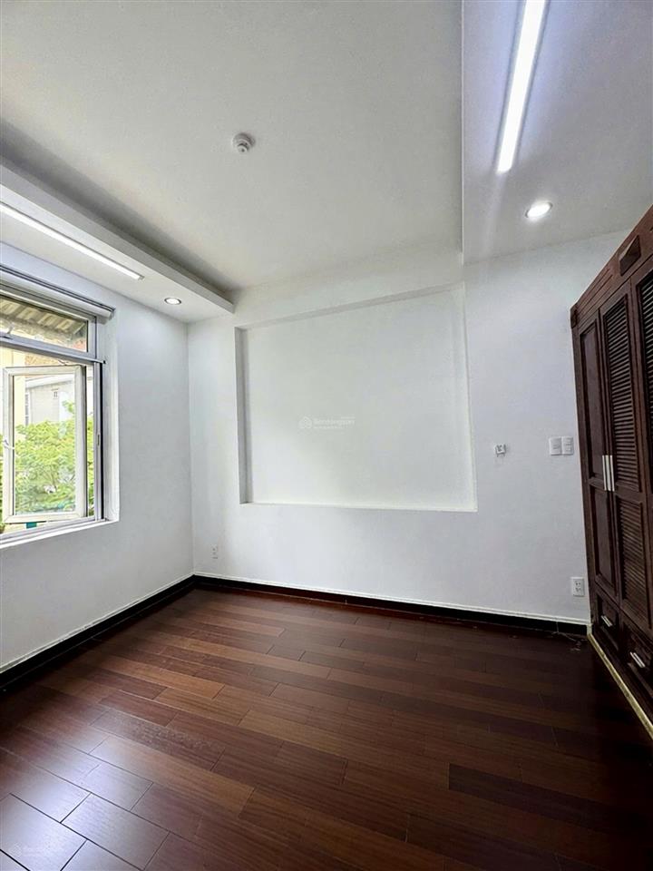 Cho thuê biệt thự hồ bơi nguyễn văn hưởng, thảo điền